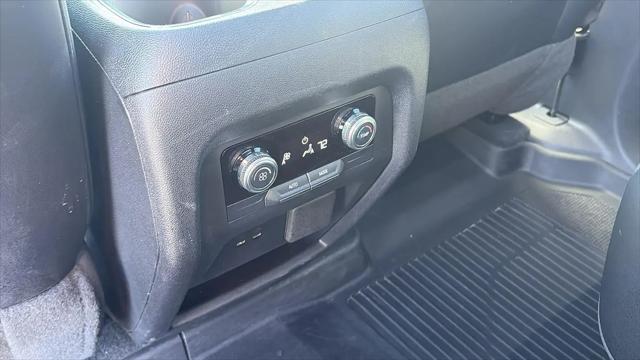 2024 GMC Acadia AWD AT4