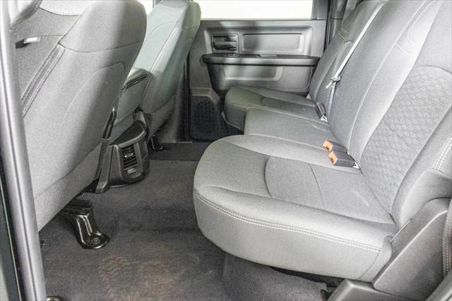 2026 Ram 2500 Black Express Crew Cab 4x4 6'4" Box