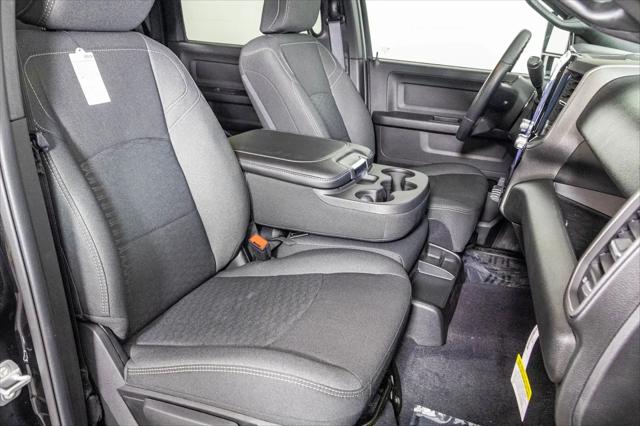 2026 Ram 2500 Black Express Crew Cab 4x4 6'4" Box