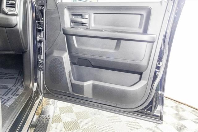 2026 Ram 2500 Black Express Crew Cab 4x4 6'4" Box