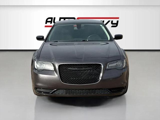 2022 Chrysler 300 Touring