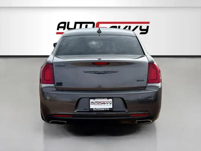 2022 Chrysler 300 Touring
