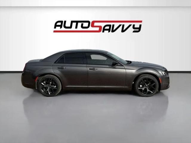2022 Chrysler 300 Touring