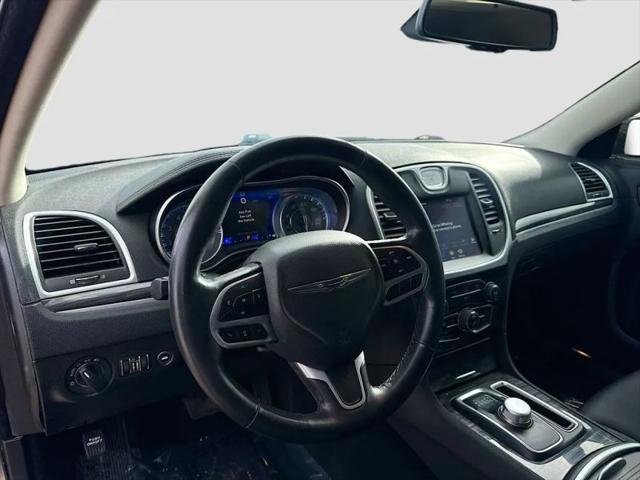 2022 Chrysler 300 Touring