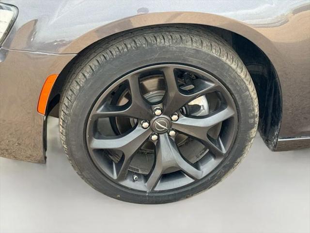 2022 Chrysler 300 Touring