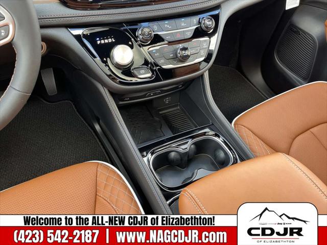 2026 Chrysler Pacifica Pinnacle AWD