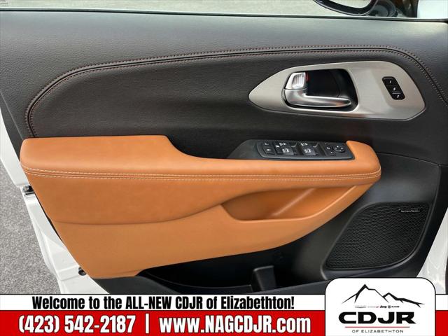 2026 Chrysler Pacifica Pinnacle AWD