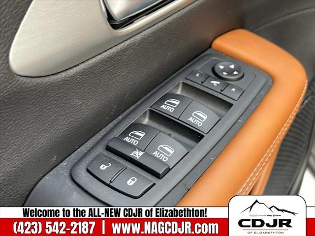 2026 Chrysler Pacifica Pinnacle AWD