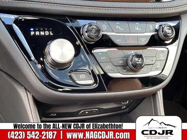 2026 Chrysler Pacifica Pinnacle AWD