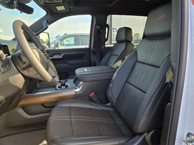 2026 Chevrolet Silverado 2500HD Crew Cab, Standard Bed, High Country, 4WD