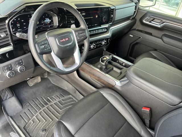 2023 GMC Sierra 1500 4WD Crew Cab Short Box SLT