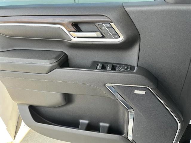 2023 GMC Sierra 1500 4WD Crew Cab Short Box SLT