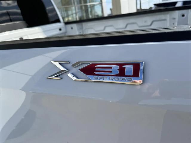 2023 GMC Sierra 1500 4WD Crew Cab Short Box SLT