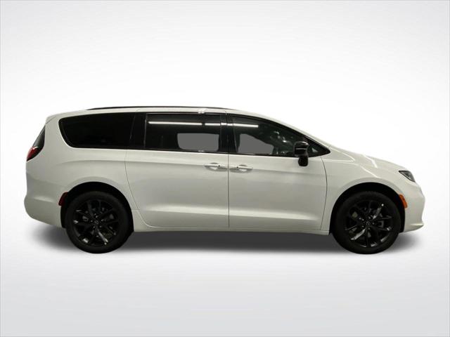 2026 Chrysler Pacifica Limited AWD