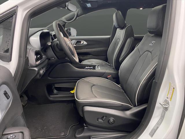 2026 Chrysler Pacifica Limited AWD
