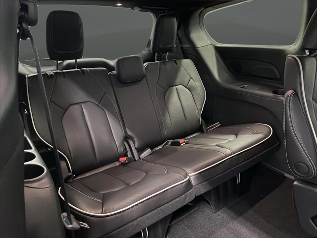 2026 Chrysler Pacifica Limited AWD