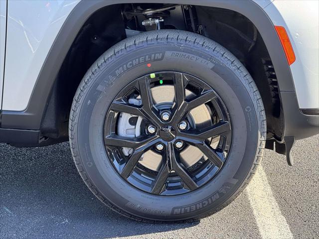 2025 Jeep Grand Cherokee L Altitude X 4x4