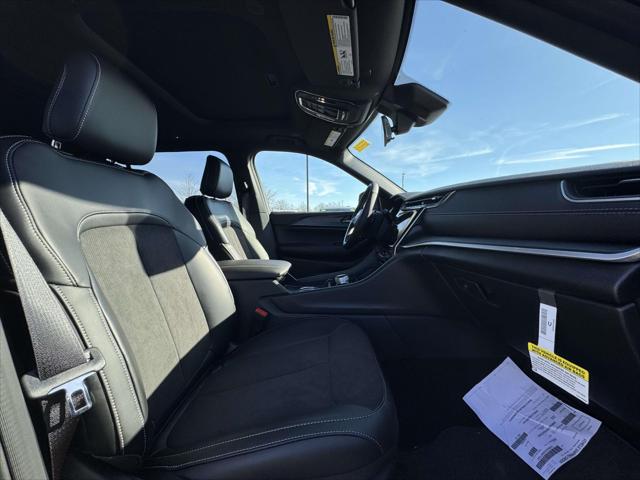 2025 Jeep Grand Cherokee L Altitude X 4x4