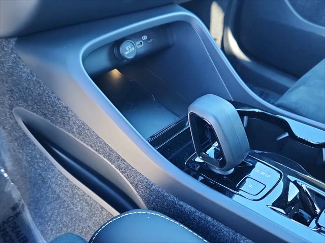 2026 Volvo XC40 Black Edition Ultra, B5 AWD Gas (mild hybrid)