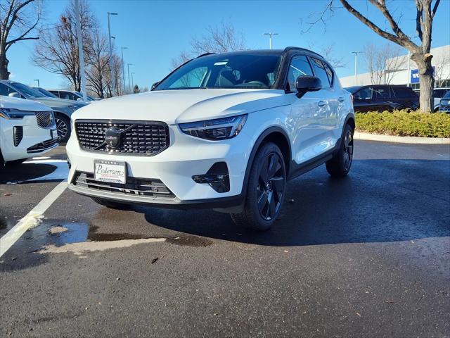 2026 Volvo XC40 Black Edition Ultra, B5 AWD Gas (mild hybrid)