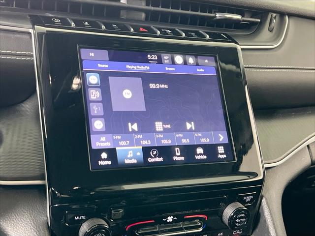 2023 Jeep Grand Cherokee Laredo 4x4