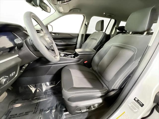2023 Jeep Grand Cherokee Laredo 4x4