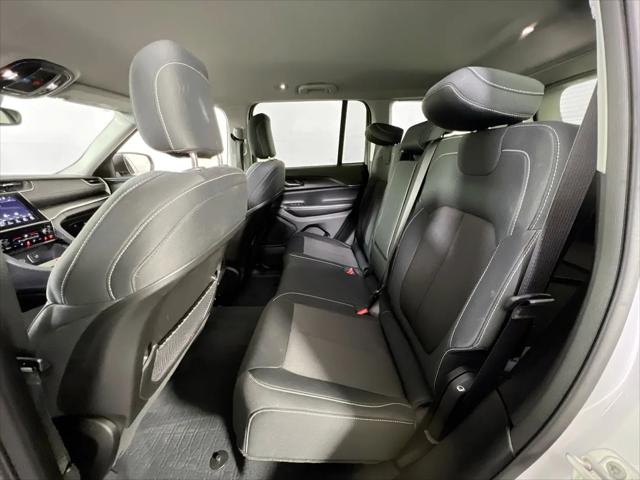 2023 Jeep Grand Cherokee Laredo 4x4