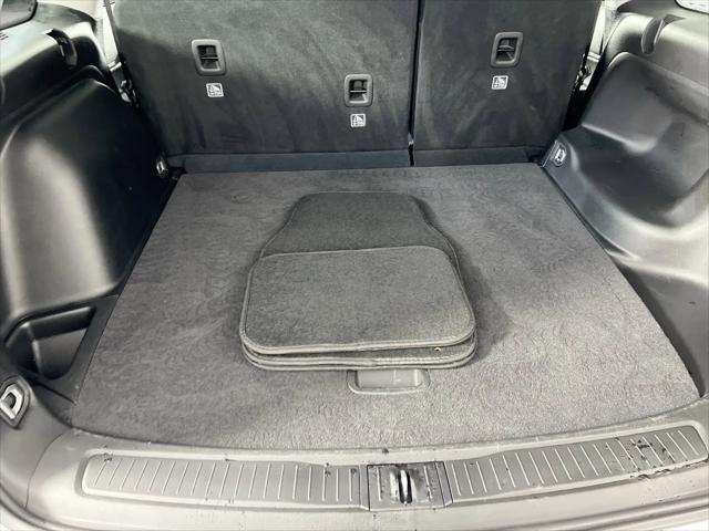 2023 Jeep Grand Cherokee Laredo 4x4