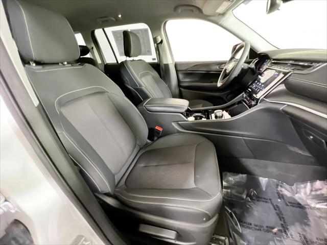 2023 Jeep Grand Cherokee Laredo 4x4