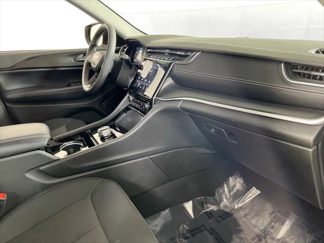 2023 Jeep Grand Cherokee Laredo 4x4