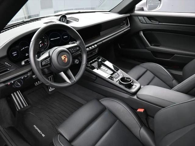 2024 Porsche 911 Carrera GTS Cabriolet