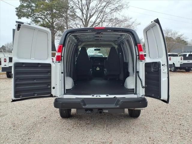 2025 Chevrolet Express Cargo Van RWD 2500 Regular Wheelbase WT