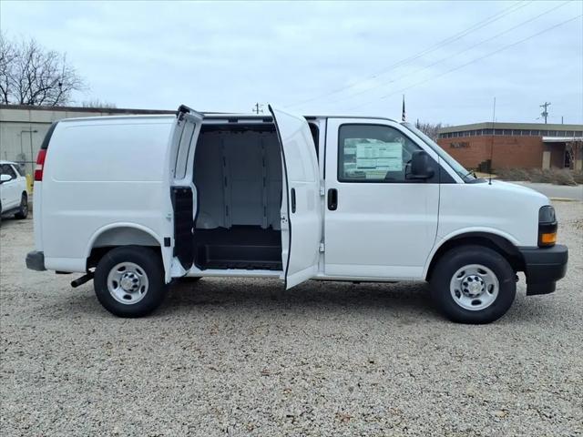 2025 Chevrolet Express Cargo Van RWD 2500 Regular Wheelbase WT