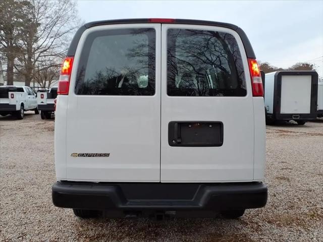 2025 Chevrolet Express Cargo Van RWD 2500 Regular Wheelbase WT