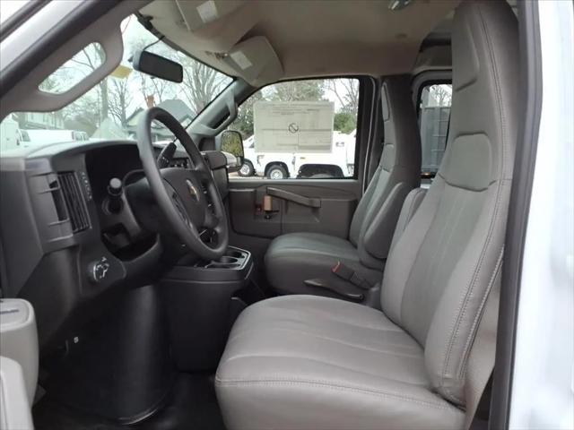2025 Chevrolet Express Cargo Van RWD 2500 Regular Wheelbase WT