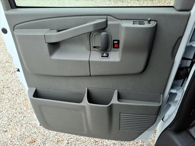 2025 Chevrolet Express Cargo Van RWD 2500 Regular Wheelbase WT