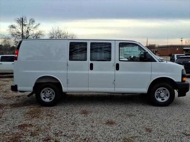 2025 Chevrolet Express Cargo Van RWD 2500 Regular Wheelbase WT