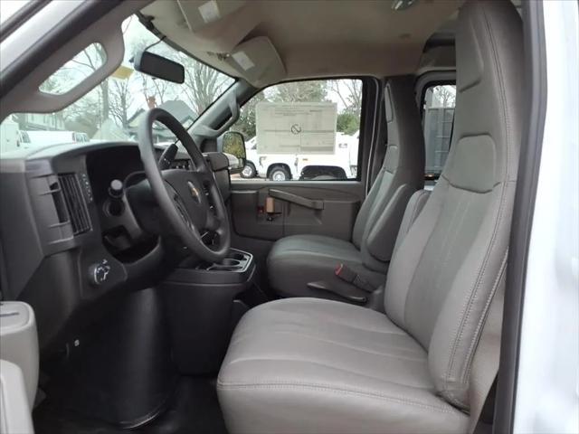 2025 Chevrolet Express Cargo Van RWD 2500 Regular Wheelbase WT
