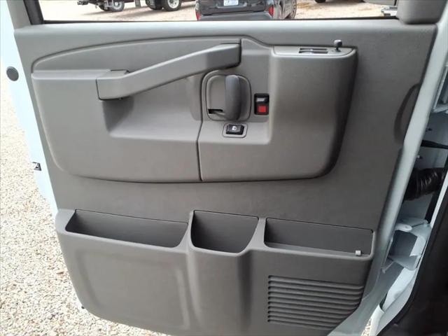 2025 Chevrolet Express Cargo Van RWD 2500 Regular Wheelbase WT