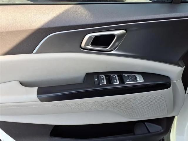 2024 Kia Carnival MPV LX