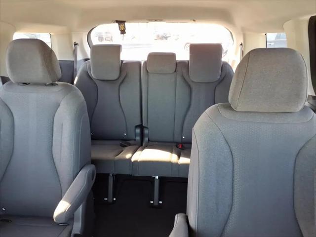 2024 Kia Carnival MPV LX