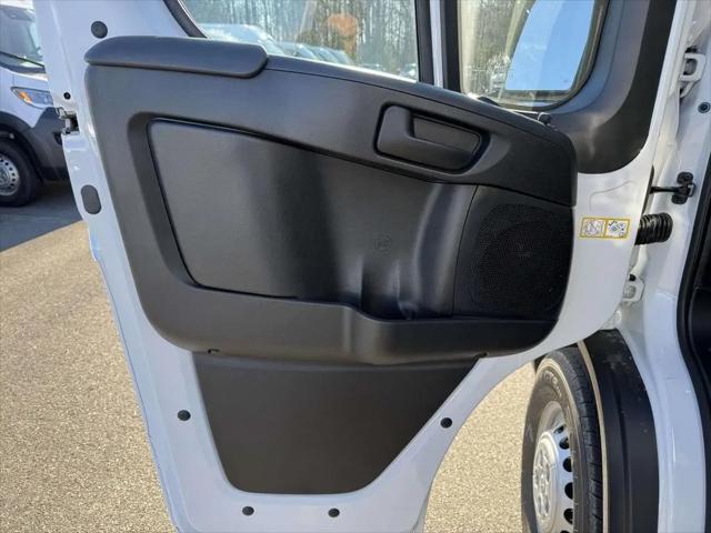 2026 Ram ProMaster Cargo Van Tradesman Low Roof 136" WB w/Pass Seat