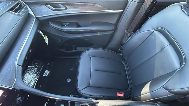 2025 Jeep Grand Cherokee L Limited 4x4