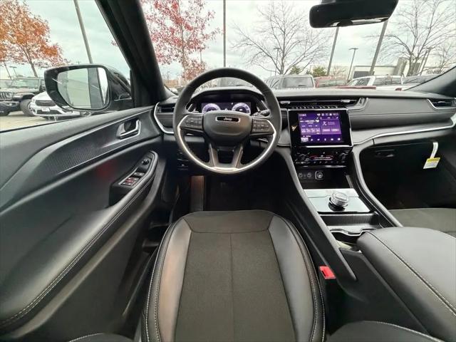 2025 Jeep Grand Cherokee L Altitude 4x4