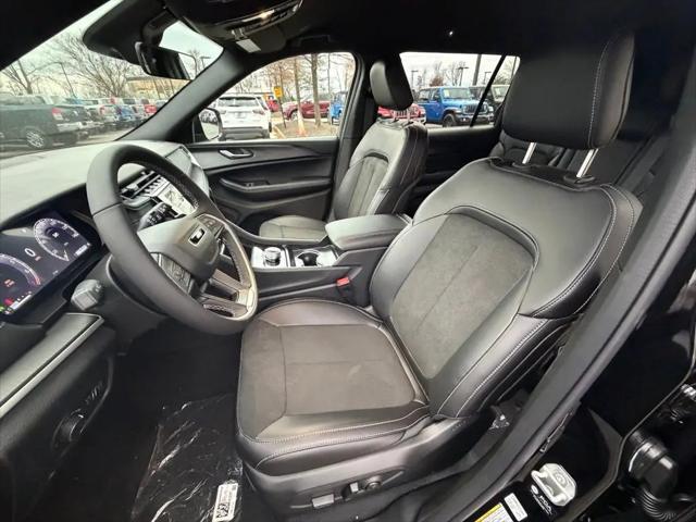 2025 Jeep Grand Cherokee L Altitude 4x4