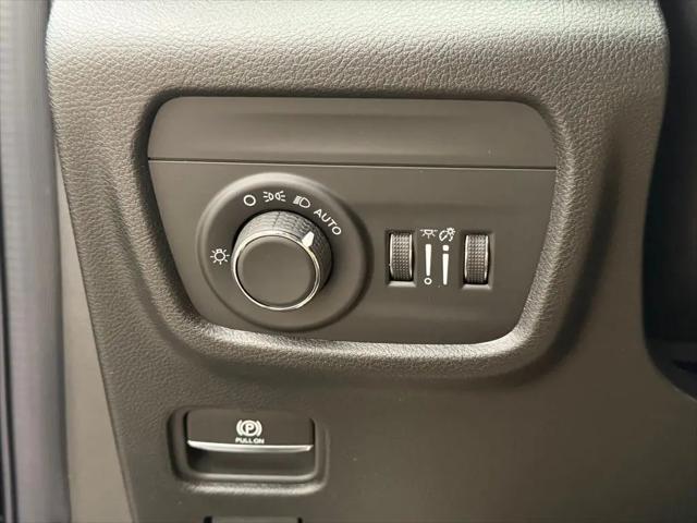 2025 Jeep Grand Cherokee L Altitude 4x4