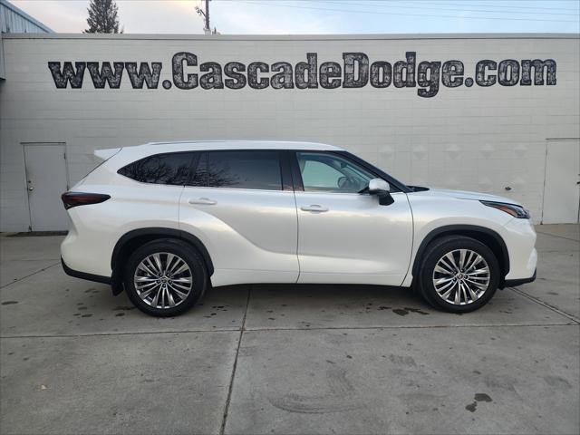 2024 Toyota Highlander Platinum