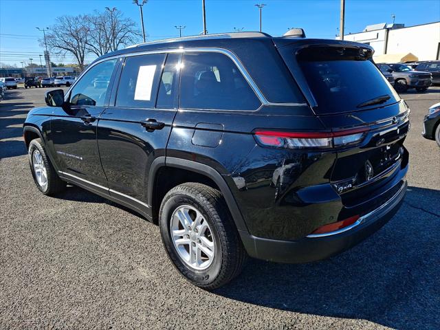 2023 Jeep Grand Cherokee Laredo 4x4 2023 Jeep Grand Cherokee Laredo 4x4