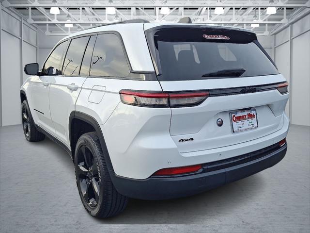 2023 Jeep Grand Cherokee Altitude 4x4 2023 Jeep Grand Cherokee Altitude 4x4