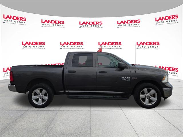 2020 RAM 1500 Classic Tradesman Crew Cab 4x4 57 Box 2020 RAM 1500 Classic Tradesman Crew Cab 4x4 57 Box